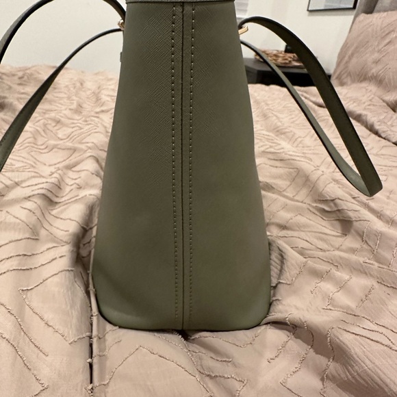 Michael Kors Jet Set Large Tote Bag - Picture 4 of 9